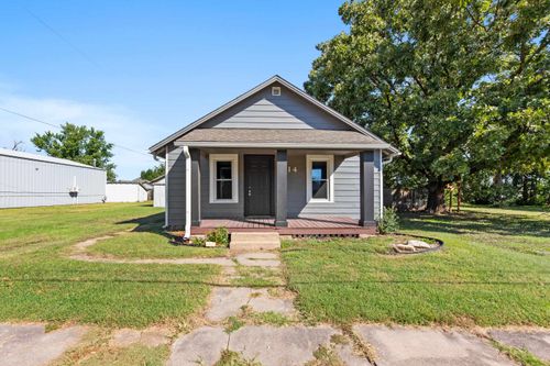 214 E Center St, Burrton, KS, 67020-8892 | Card Image