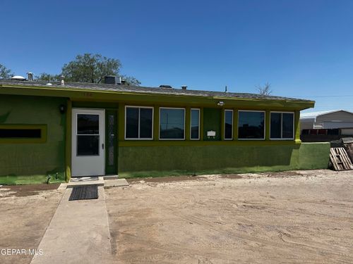 194 Ben Swain Dr, El Paso, TX, 79915-3436 | Card Image