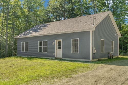 31 Pine Ridge Rd, Sabattus, ME, 04280-4842 | Card Image