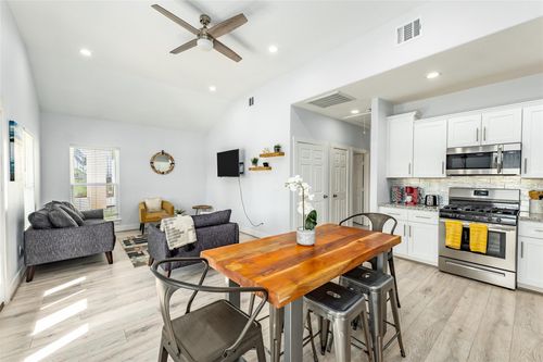 294 Debbie Ln, Dickinson, TX, 77539-1936 | Card Image