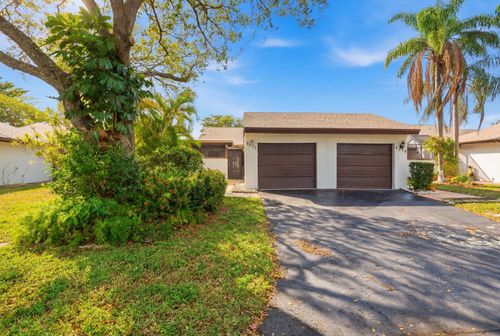 d38-6375 Pinehurst Cir W, Tamarac, FL, 33321-3558 | Card Image