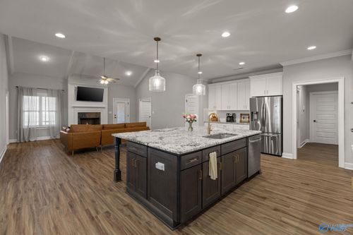 105 Ginamey Cir, Meridianville, AL, 35759-2709 | Card Image