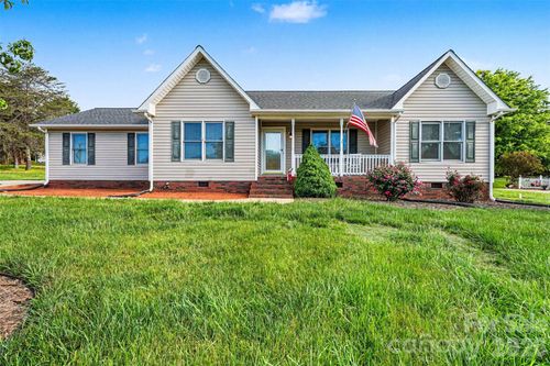 173 Alpine Cir, Statesville, NC, 28625-8802 | Card Image