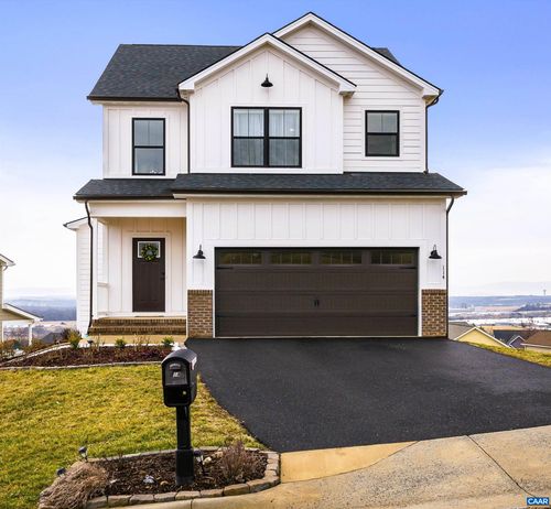 114 Chamberlain Dr, STAUNTON, VA, 24401-9016 | Card Image