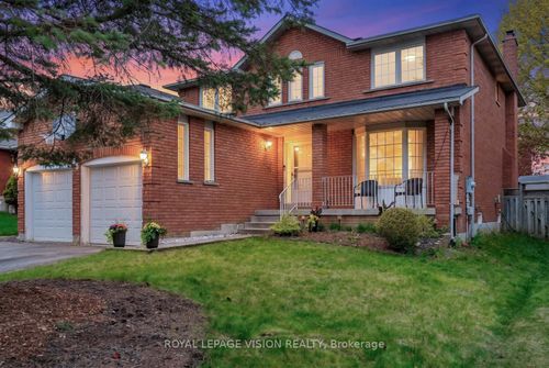 83 Bergin Rd, Newmarket, ON, L3X1S2 | Card Image