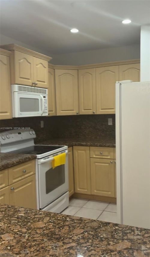 0-6562 W 22nd Ct, Hialeah, FL, 33016 | Card Image