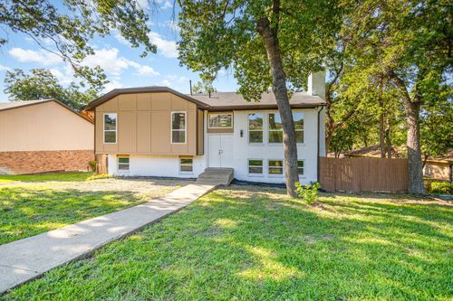 707 W Red Bird Ln, Dallas, TX, 75232-3117 | Card Image