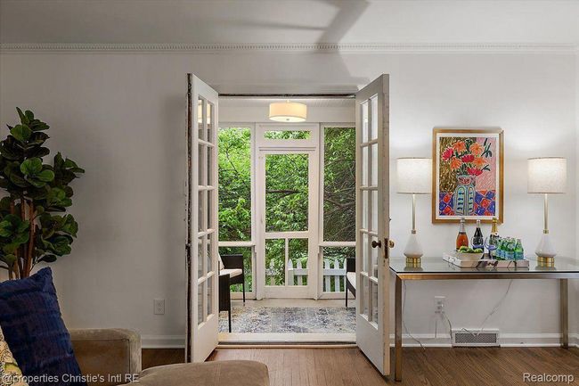 75 Grosse Pointe Blvd, House other with 3 bedrooms, 3 bathrooms and null parking in Grosse Pointe Farms MI | Image 4
