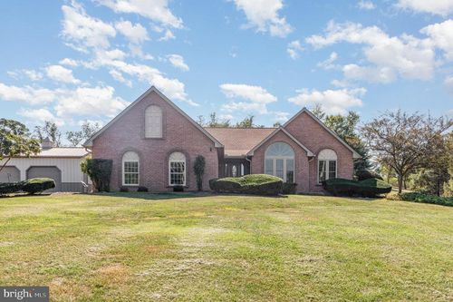258 Bonnybrook Rd, CARLISLE, PA, 17015-9286 | Card Image