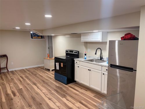 16 Lark St, Washingtonville, NY, 10992-1123 | Card Image