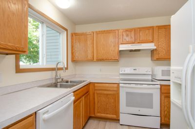 16190 71st Street Ne, Townhouse with 2 bedrooms, 1 bathrooms and null parking in Otsego MN | Image 2