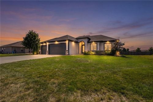 7917 2nd Ter, Blue Springs, MO, 64014-4637 | Card Image