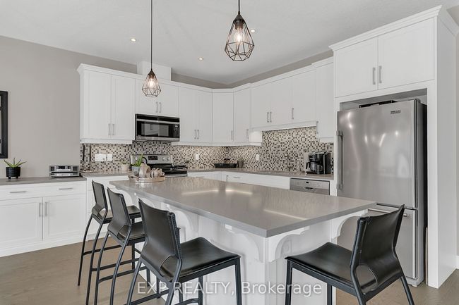 800 Baker Ave S, House attached with 3 bedrooms, 3 bathrooms and 2 parking in Listowel ON | Image 9