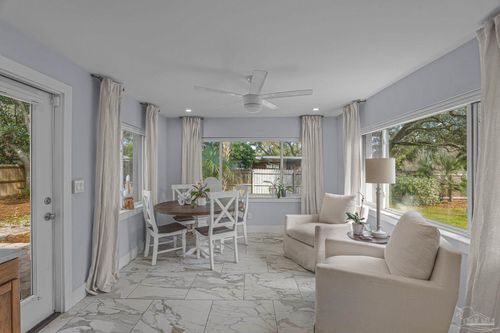 306 Shoreline Dr, Gulf Breeze, FL, 32561-4513 | Card Image