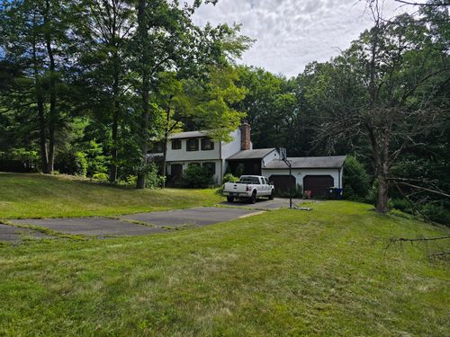 50 Woodhaven Dr, Burlington, CT, 06013-2401 | Card Image