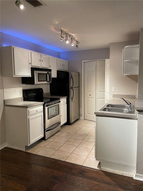 16107-7630 Pissarro Dr, ORLANDO, FL, 32819-7366 | Card Image