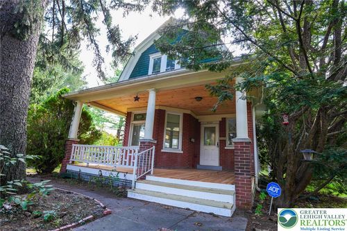 2020 Whitehall Ave, ALLENTOWN, PA, 18104-1136 | Card Image