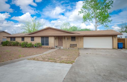 119 High Meadow Dr, Pleasanton, TX, 78064-3328 | Card Image