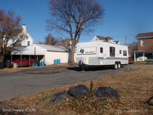 333 Stanton St, West Pittston, PA, 18643-2207 | Card Image