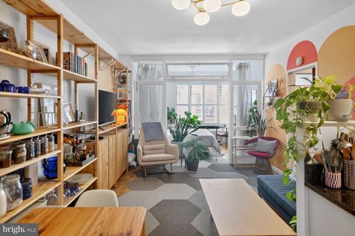 106-1 Scott Cir Nw, WASHINGTON, DC, 20036-2207 | Card Image