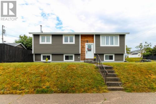 38 Keith Drive, St. John's, NL, A1S1B2 | Card Image