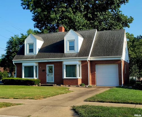 2554 College Ave, Quincy, IL, 62301-3530 | Card Image
