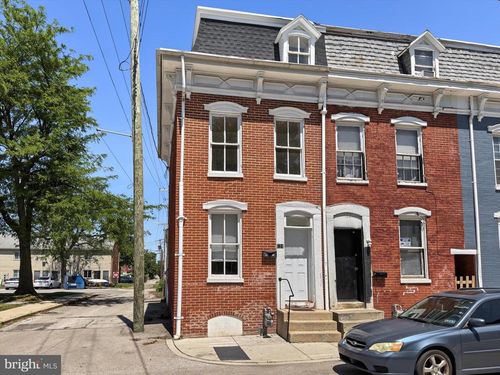 131 E Maple St, YORK, PA, 17401-2717 | Card Image