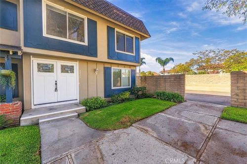 4435 Larwin, Cypress, CA, 90630 | Card Image