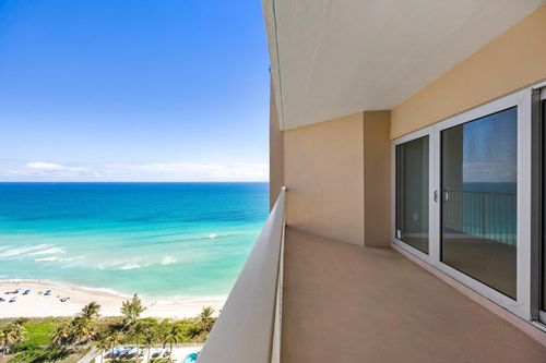 phb-1950 S Ocean Dr, Hallandale Beach, FL, 33009-5958 | Card Image