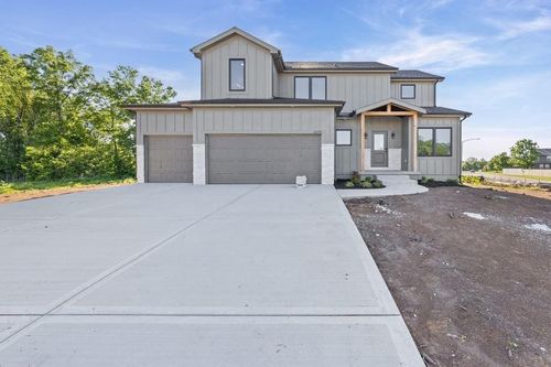 16561 W 165th Pl, Olathe, KS, 66062-7917 | Card Image