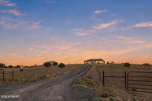 660 S Foothills Blvd, Taylor, AZ, 85939-2401 | Card Image