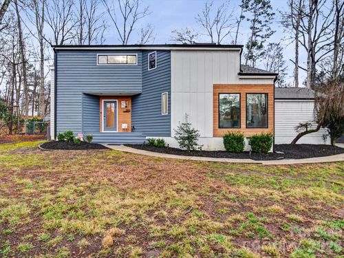 3911 Windwood Cir, Charlotte, NC, 28226-7927 | Card Image