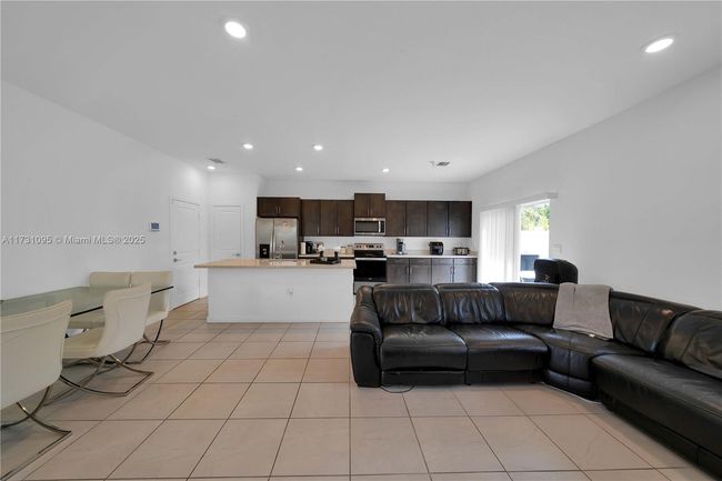 764 - 764 Se 19 Th St, Townhouse with 4 bedrooms, 3 bathrooms and null parking in Homestead FL | Image 7