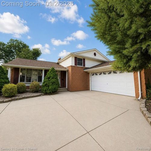 4580 Parkside Blvd, Allen Park, MI, 48101-3253 | Card Image
