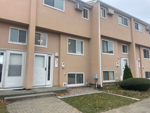 apt-j-520 Shennecossett Rd, Groton, CT, 06340-5238 | Card Image