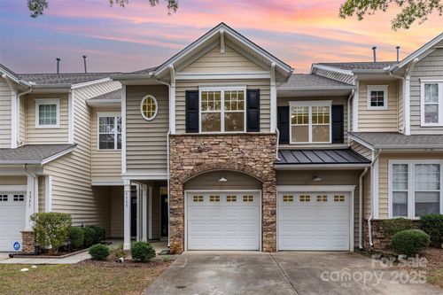 5955 Pale Moss Ln, Charlotte, NC, 28269-6242 | Card Image