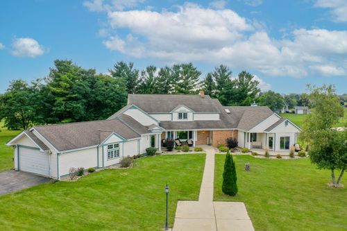 9034465 Whitetail Dr, Eagle, WI, 53119-2317 | Card Image
