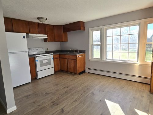 apt-12-19 Chapman Ave, West Brookfield, MA, 01585-2622 | Card Image