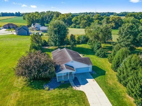 2647 E Lapoint Dr, Milford, IN, 46542-9129 | Card Image