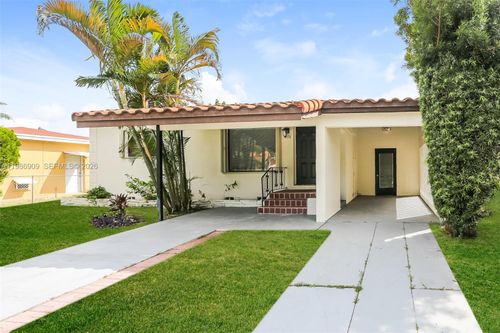 1078 Ne 157th St, North Miami Beach, FL, 33162-5332 | Card Image