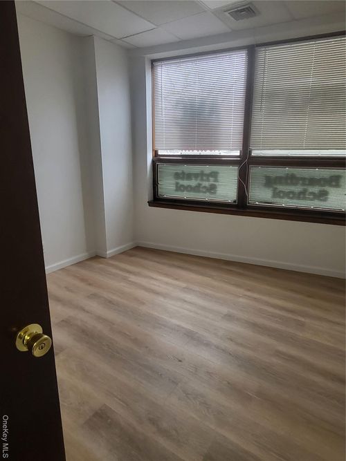 2fl-39 Bell Blvd Boulevard, New York, NY, 11361 | Card Image