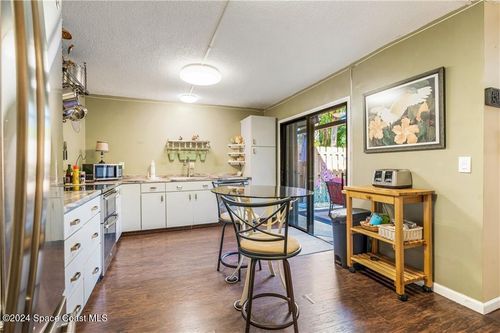 2115 Vista Oaks Cir Ne, Palm Bay, FL, 32905-3121 | Card Image