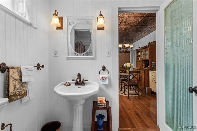 First Level Full Bath | Image 19