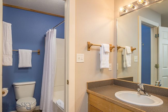 3rd ensuite bath | Image 22