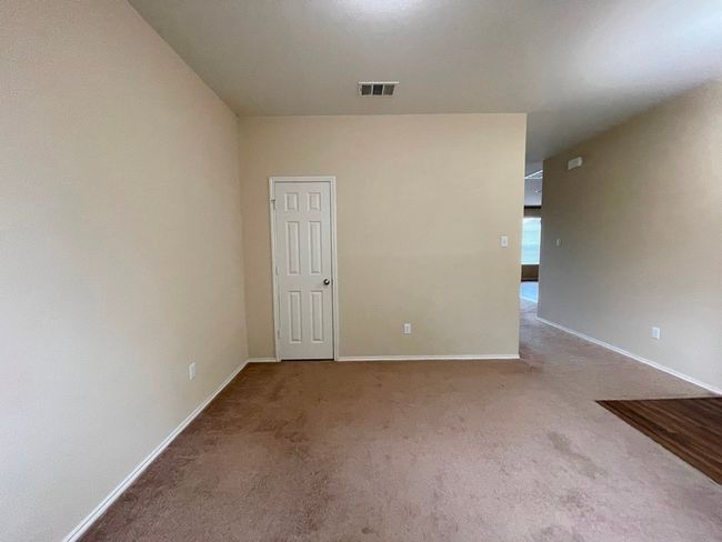 602 Moonwalker Trl, House other with 3 bedrooms, 3 bathrooms and 4 parking in Buda TX | Image 5