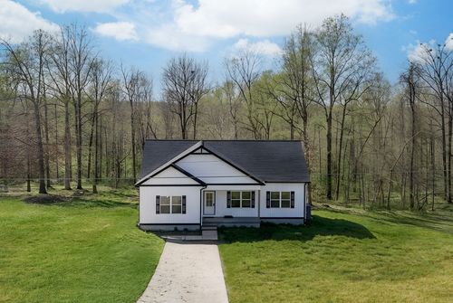 3033 Bowker Rd, Charlotte, TN, 37036-5318 | Card Image