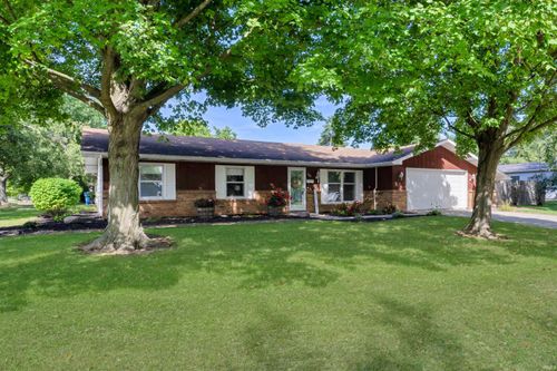 700 E 1st St, Auburn, IN, 46706-1936 | Card Image