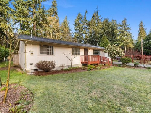7822 Songbird Way, Clinton, WA, 98236-9234 | Card Image