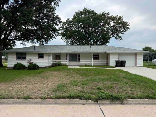 504 N 3rd St, Plainview, NE, 68769-2040 | Card Image
