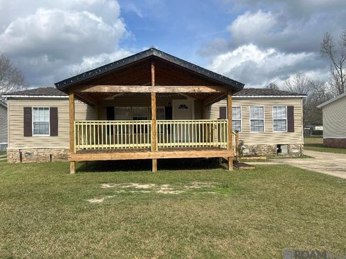 9727 Deer Run Ave, Zachary, LA, 70791-7521 | Card Image